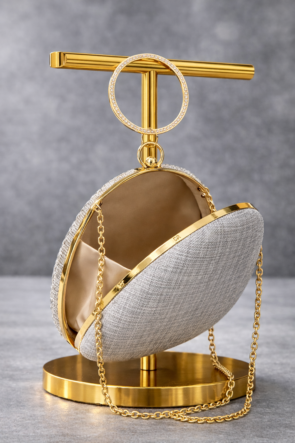 Aurora Crystal Ring Clutch