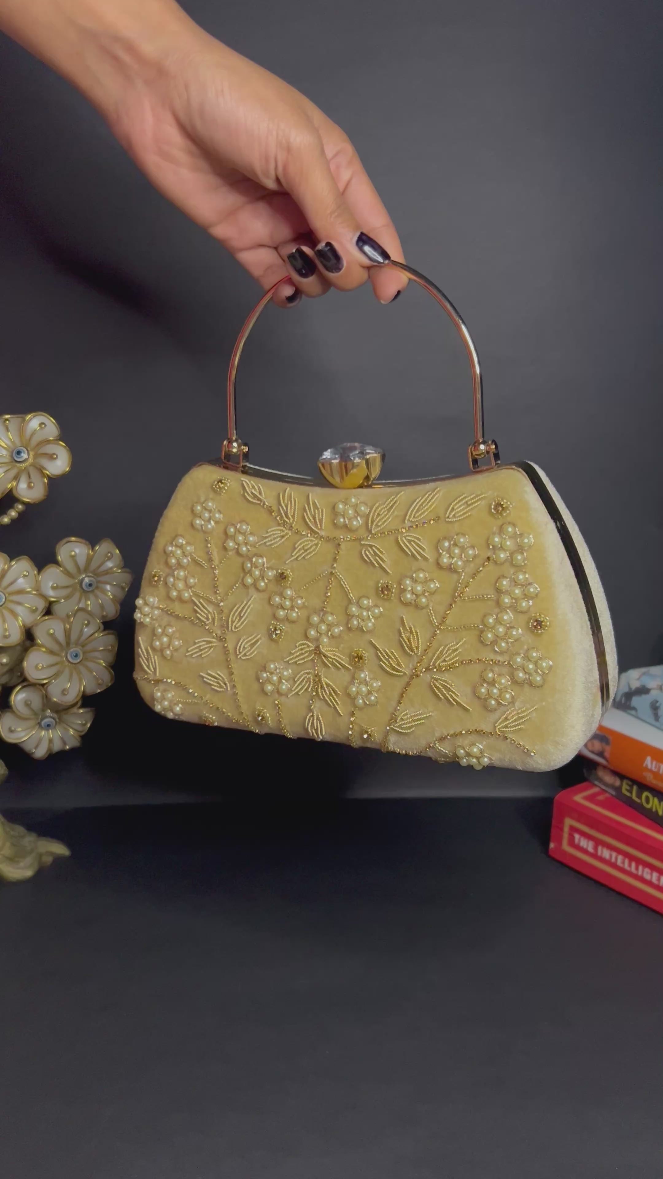 Gulposh Velvet Clutch